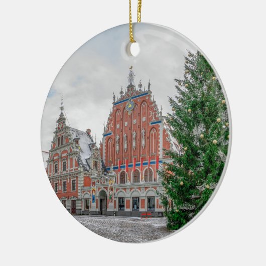 Kerstmis in Riga Letland, decoratie keramische bom (Links)