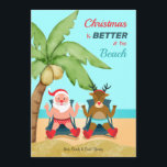 Kerstmis is beter op de Beach Holiday Card Feestdagenkaart<br><div class="desc">Een kerstkaart voor de kust met de kerstman en de Rudolph die in het zand zitten onder een palmboom. (Achtergrondvector gemaakt door freepik - www.freepik.com). (kerstvector gemaakt door freepik - www.freepik.com). De kaart kan eenvoudig worden aangepast met de opties voor tekst, lettertype, tekenkleur en papiervorm. Niet precies wat je zoekt?...</div>