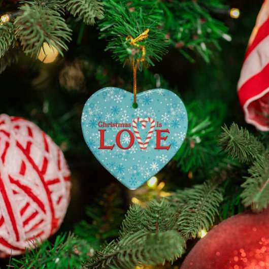 Kerstmis is Love Snowflake Personalized Keramisch Ornament