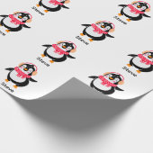 Kerstmis Jolly Pinguïn in Sjaal met Oorkappen Cadeaupapier (Hoek)