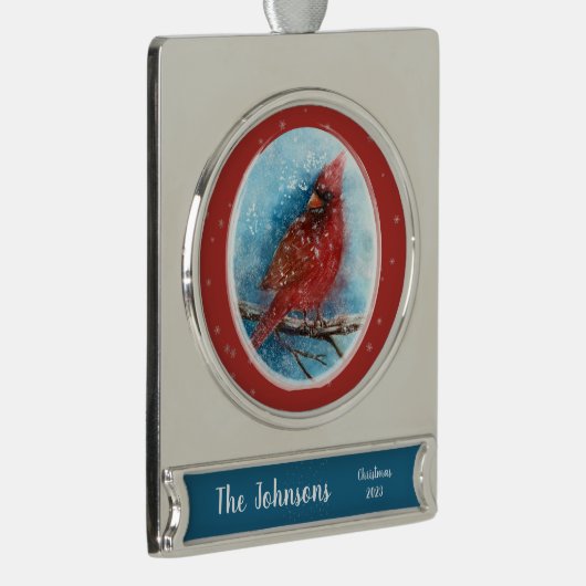 Kerstmis Kardinaal met Naam & Datum Verzilverd Banner Ornament (Rechts)