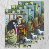 Kerstmis, kerstkerstmannetjes met speelgoed inpakpapier vel