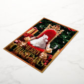 Kerstmis Maine Coon Kat zittend op Santa Throne - Folie Feestdagenkaart (Gedraaid)