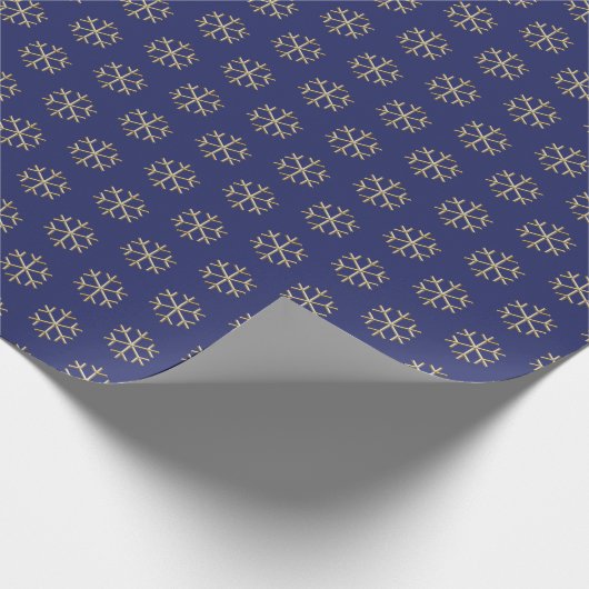 Kerstmis marine blauw goud sneeuwvlokken elegant cadeaupapier (Hoek)