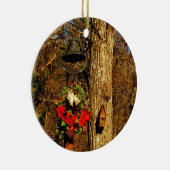 Kerstmis met oude cellen en een jaarhuis keramisch ornament (Rechts)