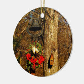 Kerstmis met oude cellen en een jaarhuis keramisch ornament (Links)