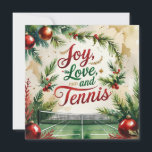 Kerstmis met tennisbal en racket feestdagenkaart<br><div class="desc">Vier de feestdagen met een sportieve twist! Deze Tennis Christmas-themakaart heeft feestelijke tennisvakanties - perfect voor tennisliefhebbers van alle leeftijden. Ideaal voor het verzenden van vrolijke vakantie groeten,  inclusief met geschenken,  of het delen met vrienden en familie die van het spel houden.</div>