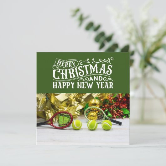 Kerstmis met tennisbal en racket feestdagenkaart (Staand voorkant)