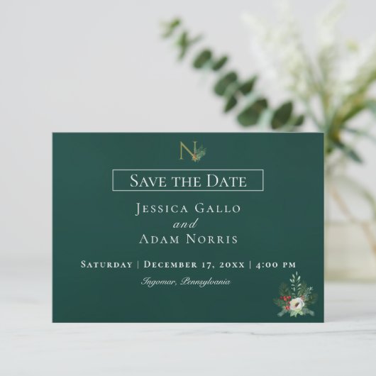 Kerstmis Monogram Bruiloft Save The Date (Staand voorkant)