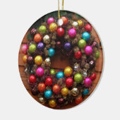 Kerstmis op deur - gekleurde ballen keramisch ornament (Links)