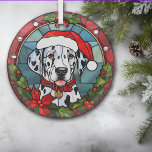 Kerstmis Poinsettia Santa Dalmatische Hond Glas Ornament<br><div class="desc">Hier is een glazen ornament met een gebrandschilderd glasthema, met een Dalmatische hond. De hond draagt een rode kerstmuts en kraag, met een blauwe hemelachtergrond. Het afbeelding is omlijst in een groene hulst, rode bes en poinsettia kransrand. Dit maakt een mooie kousenvulling of decoratie voor het huishouden dat van een...</div>