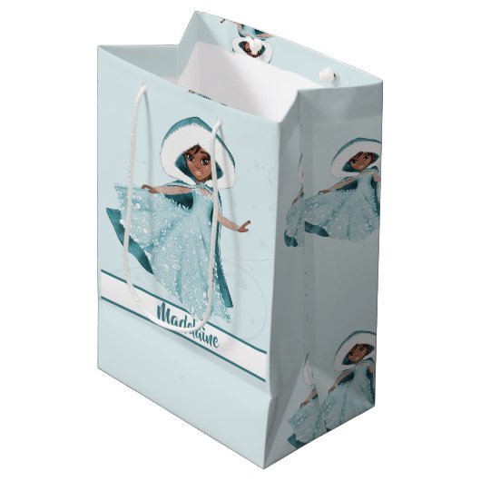 Kerstmis Prinses Donker Haar Winter Sneeuwvlokken Medium Cadeauzakje (Voorkant Gekanteld)