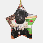 Kerstmis - Pug - Daisy Mae Keramisch Ornament (Links)