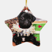 Kerstmis - Pug - Daisy Mae Keramisch Ornament (Achterkant)