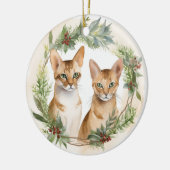 Kerstmis Purrfection: Feestelijke Abyssinische Kat Keramisch Ornament (Links)