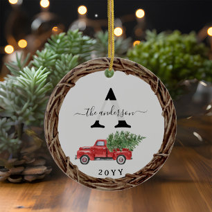 Kerstmis Rode Vrachtwagen Familie Monogram met Fot Keramisch Ornament