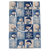 Kerstmis Sneeuwmannen en Sneeuwvlokken Quilt Patro Medium Cadeauzakje (Voorkant)