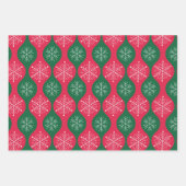 Kerstmis Sneeuwvlokken op  Groene Rode Ogee Inpakpapier Vel (Voorkant 3)