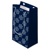 Kerstmis Sneeuwvlokken op Navy Blue Bag Klein Cadeauzakje (Voorkant Gekanteld)