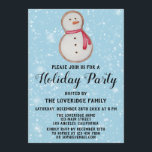 Kerstmis Snowman Cookie Holiday Party Blue Snow Kaart<br><div class="desc">Viel het vakantieseizoen vieren met deze feestelijke kerstsneeuwpopje voor kerstfeestdagen. De partijdetails worden geschreven in een witte,  gewaagde zwarte manuscripttypografie met een lichtblauwe achtergrond met fragmenten van dalende witte sneeuw. Deze uitnodiging is perfect voor een feestdag,  kerstfeest en winterfeest!</div>