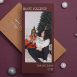 Kerstmis Typewriter Tekst Maroon Minimalistische f Feestdagenkaart<br><div class="desc">Stuur uw vakantie groeten in stijl met deze maroon minimalistische typemachine tekst Kerstvakantie fotokaart! Volledig aanpasbaar,  u kunt de elementen veranderen om perfect aan uw visie te voldoen! · Op zoek naar iets anders? Stuur ons een bericht of e-mail stuffbystuff.shop@gmail.com voor custom designs!</div>