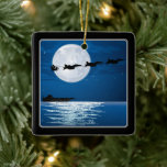 Kerstmis voor kerstmis met kerstmis voor kerstmis  keramisch ornament<br><div class="desc">Dit patriottische ornament voor kerstavond is voorzien van de kerstman en zijn slee die door een team van F/A-18F Super Hornet-jets is getrokken. Ze vliegen boven een vliegtuig vervoerder voor een volle maan. Pas de rug met een naam en een jaar of om het even welke tekst aan die u...</div>