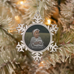 Kerstmis Whimsical Script Baby Foto Tin Sneeuwvlok Ornament