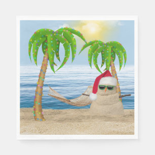 Kerstmis zandman op tropisch strand servet