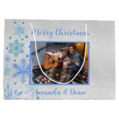 Kerstmis zilveren blauwe sneeuwvlokken foto groot cadeauzakje (Achterkant)