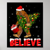 Kerstmisgeloof Bigfoot Funny Xmas Tree voor Mannen Poster (Voorkant)
