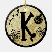 Kerstmonogram Letter K Zwart Goud Glitter Keramisch Ornament (Achterkant)