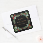 Kerstmonogram met rode bessen Gelukkig Kerstfeest Vierkante Sticker (Envelop)