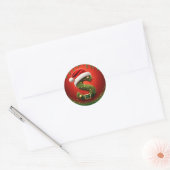 Kerstmonogram S met kerstmuts Kerstcadeau Ronde Sticker (Envelop)