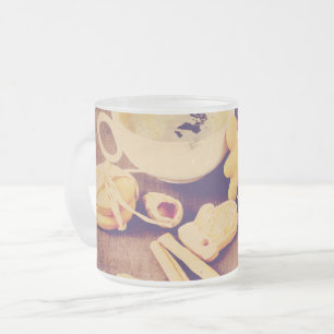 Kerstmotief met koekjes, snoep en specerijen matglas koffiemok
