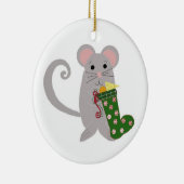 Kerstmuis met Groene Sock Keramisch Ornament (Rechts)