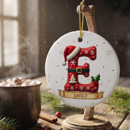 Kerstmuts Rood Kerst Letter E Naam Keramisch Ornament