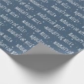 kerstNAUGHTY- OF NICE-tekst op sterren Cadeaupapier (Hoek)