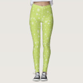 Kerstnieuwigheid Sneeuwvlokken op Green Winter Fun Leggings (Voorkant)