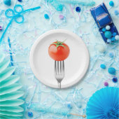 Kerstomaat op een vork papieren bordje (Feest)