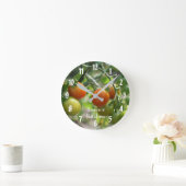 Kerstomaten op de wijnkeuken ronde klok (Huis)