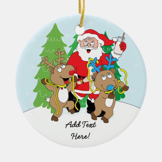 Kerstornament Santa & Reindeer personaliseren Keramisch Ornament (Voorkant)