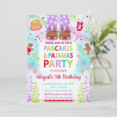 Kerstpannenkoeken en pyjama's Verjaardag uitnodigi Kaart (Staand voorkant)