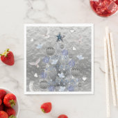 Kerstpapier servetten, Merry Blue Silver Tree Servet (Insitu)