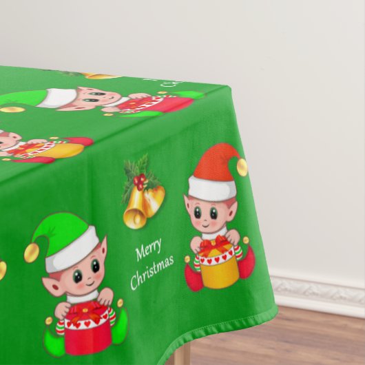 Kerstpatroon op groene tafelkleed (Voorbeeld)