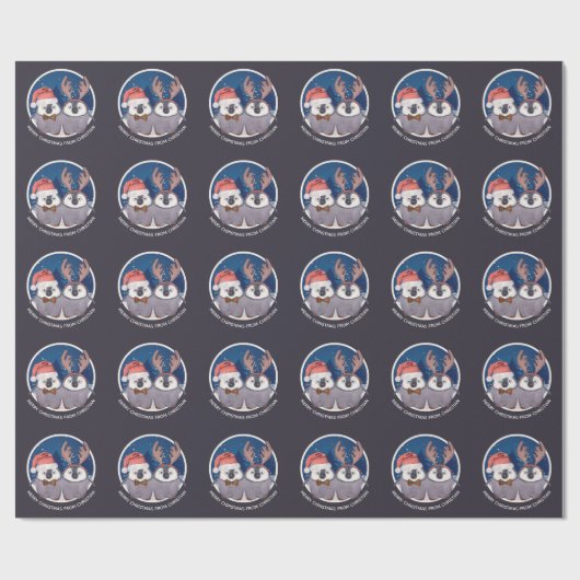 kerstpinguïn Couple Cute Santa en Reindester Cadeaupapier (Vlak)