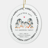 Kerstpinguïn familie van zes keramische siervoorwe keramisch ornament (Links)