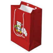 Kerstpinguïn zittend met sneeuwballen medium cadeauzakje (Voorkant Gekanteld)