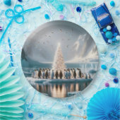 Kerstpinguïns verzamelen zich rond een boom papieren bordje (Feest)