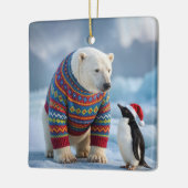 Kerstpoolbeer en pinguïn op een gletsjer keramisch ornament (Links)