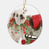 kerstpuppy: Engelse bulledog Puppy Sitting Keramisch Ornament (Links)